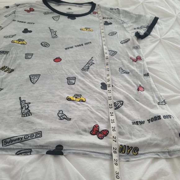 Disney Store NYC T-Shirt Burnout Ringer Tee Gray 2XL Taxi Pizza Bagel Subway - Picture 10 of 10